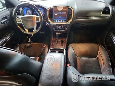 Zdjęcie 8 z 12 samochodu: 2013 CHRYSLER 300C VIN:2C3CCAET0DH650515 - miniatura