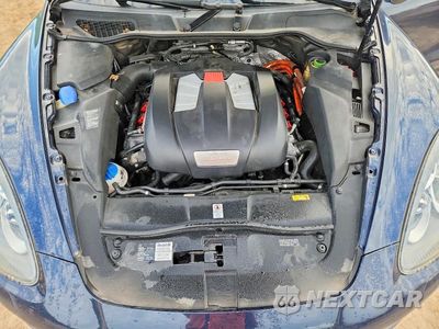 Zdjęcie 12 z 13 samochodu: 2012 PORSCHE CAYENNE S HYBRID VIN:WP1AE2A26CLA92458 - miniatura