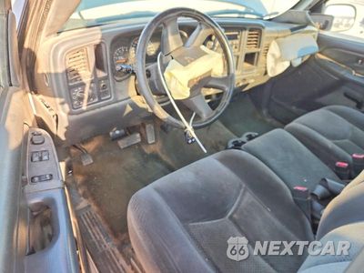 Zdjęcie 8 z 12 samochodu: 2005 CHEVROLET SILVERADO C1500 VIN:1GCEC14V05E201612 - miniatura