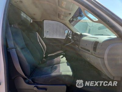 Zdjęcie 10 z 12 samochodu: 2011 CHEVROLET SILVERADO K2500 HEAVY DUTY VIN:1GB0KVCG8BF174645 - miniatura
