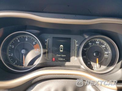 Zdjęcie 9 z 13 samochodu: 2018 JEEP CHEROKEE LATITUDE VIN:1C4PJLCBXJD556448 - miniatura