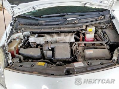 Zdjęcie 11 z 12 samochodu: 2015 TOYOTA PRIUS FOUR VIN:JTDKN3DU5F1953749 - miniatura