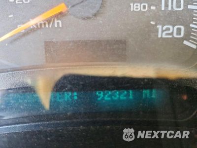 Zdjęcie 9 z 12 samochodu: 2005 CHEVROLET SILVERADO K2500 HEAVY DUTY VIN:1GCHK24UX5E303805 - miniatura