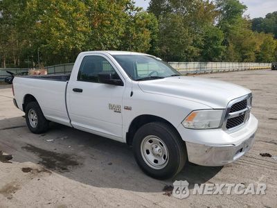 Czwarte zdjęcie samochodu z boku: 2020 RAM 1500 CLASSIC TRADESMAN VIN:3C6JR6DT2LG186343 - miniatura