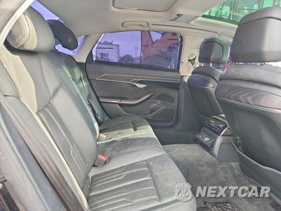 Zdjęcie 10 z 12 samochodu: 2019 AUDI A8 L VIN:WAU8DAF82KN009120 - miniatura