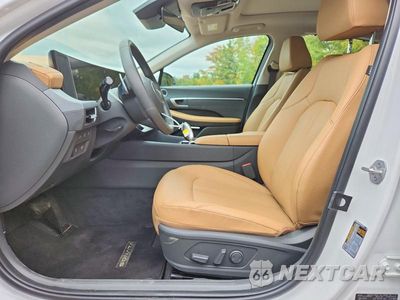 Zdjęcie 7 z 12 samochodu: 2025 HYUNDAI SONATA HYBRID LIMITED VIN:KMHL54JJ8SA109957 - miniatura