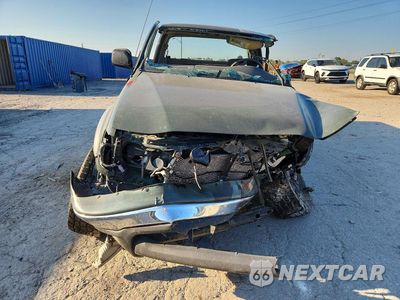 Piąte zdjęcie samochodu w środku: 2001 TOYOTA TACOMA V6 VIN:5TEWN72N41Z761192 - miniatura