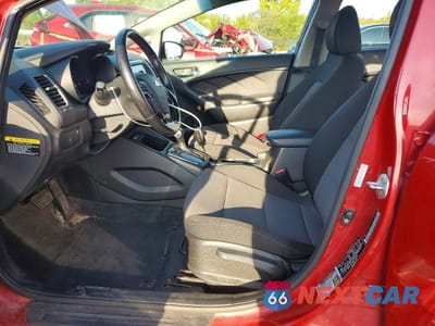 Zdjęcie 7 z 12 samochodu: 2017 KIA FORTE S VIN:3KPFL4A70HE152948 - miniatura
