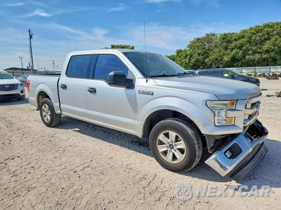 Czwarte zdjęcie samochodu z boku: 2015 FORD F150 SUPERCREW VIN:1FTEW1C86FKD41654 - miniatura
