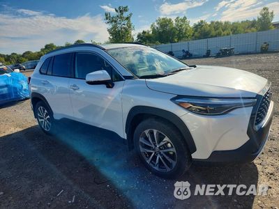Czwarte zdjęcie samochodu z boku: 2023 TOYOTA COROLLA CROSS XLE VIN:7MUDAABG6PV066869 - miniatura