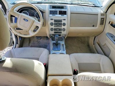 Zdjęcie 8 z 13 samochodu: 2008 FORD ESCAPE XLT VIN:1FMCU03178KD05982 - miniatura