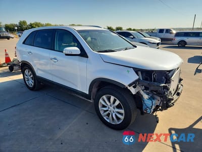 Czwarte zdjęcie samochodu z boku: 2011 KIA SORENTO EX VIN:5XYKUDA15BG002089 - miniatura
