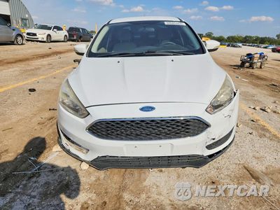 Piąte zdjęcie samochodu w środku: 2016 FORD FOCUS SE VIN:1FADP3F22GL222559 - miniatura