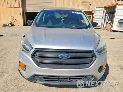 Piąte zdjęcie samochodu w środku: 2017 FORD ESCAPE S VIN:1FMCU0F71HUD48623 - miniatura