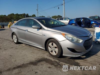 Czwarte zdjęcie samochodu z boku: 2011 HYUNDAI SONATA HYBRID VIN:KMHEC4A45BA000719 - miniatura