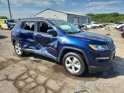 Czwarte zdjęcie samochodu z boku: 2017 JEEP COMPASS LATITUDE VIN:3C4NJCBB6HT668970 - miniatura