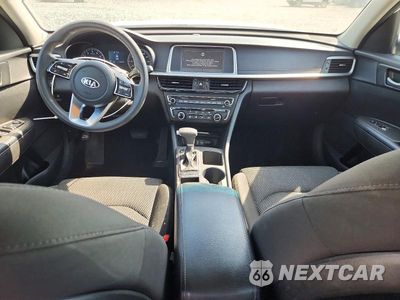 Zdjęcie 8 z 13 samochodu: 2019 KIA OPTIMA LX VIN:5XXGT4L37KG339133 - miniatura