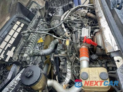 Zdjęcie 7 z 10 samochodu: 2019 CHEVROLET SILVERADO MEDIUM DUTY VIN:1HTKHPVH7KH863006 - miniatura