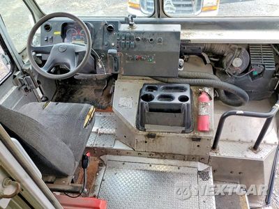 Zdjęcie 8 z 13 samochodu: 2021 FREIGHTLINER CHASSIS M LINE WALK-IN VAN VIN:4UZAC2EA1MCML0726 - miniatura