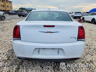 Zdjęcie 6 z 12 samochodu: 2019 CHRYSLER 300 S VIN:2C3CCABG7KH635028 - miniatura
