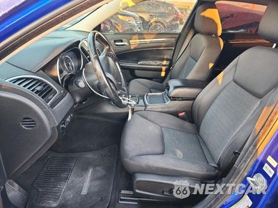 Zdjęcie 7 z 12 samochodu: 2018 CHRYSLER 300 TOURING VIN:2C3CCAAG5JH294101 - miniatura