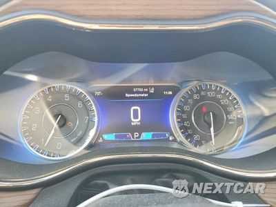 Zdjęcie 9 z 12 samochodu: 2015 CHRYSLER 200 C VIN:1C3CCCEG4FN757401 - miniatura