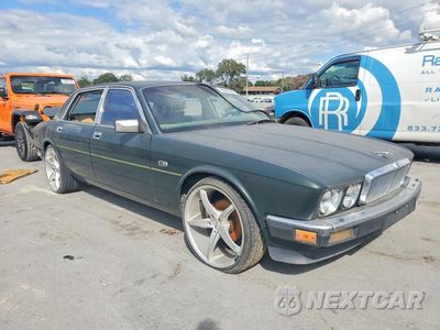 Czwarte zdjęcie samochodu z boku: 1988 JAGUAR XJ6 VIN:SAJHL1644JC542925 - miniatura
