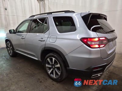 Trzecie zdjęcie samochodu z tyłu: 2024 HONDA PILOT TOURING VIN:5FNYG2H76RB011739 - miniatura