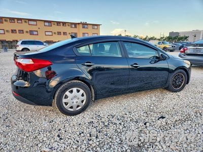 Trzecie zdjęcie samochodu z tyłu: 2016 KIA FORTE LX VIN:KNAFK4A63G5595774 - miniatura