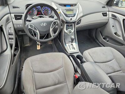 Zdjęcie 8 z 12 samochodu: 2012 HYUNDAI ELANTRA GLS VIN:KMHDH4AE7CU349872 - miniatura