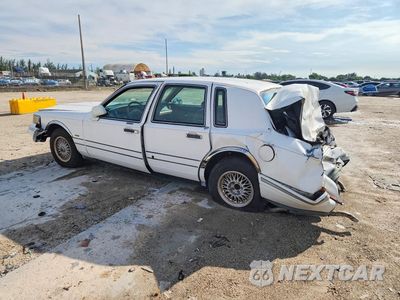 Drugie zdjęcie samochodu z przodu: 1996 LINCOLN TOWN CAR SIGNATURE VIN:1LNLM82W3TY692791 - miniatura