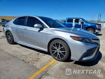 Czwarte zdjęcie samochodu z boku: 2024 TOYOTA CAMRY HYBRID SE VIN:4T1G31AK1RU624256 - miniatura