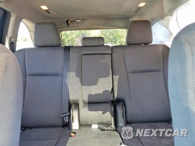 Zdjęcie 10 z 13 samochodu: 2018 TOYOTA HIGHLANDER LE VIN:5TDBZRFH2JS903314 - miniatura