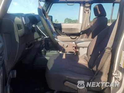 Zdjęcie 7 z 13 samochodu: 2013 JEEP WRANGLER UNLIMITED SPORT VIN:1C4BJWDG2DL667818 - miniatura
