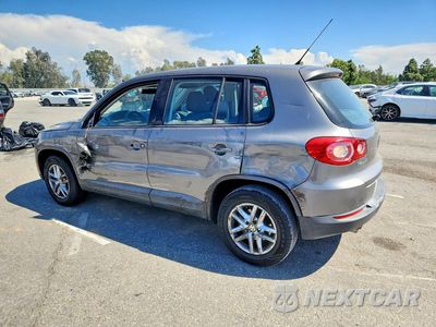 Drugie zdjęcie samochodu z przodu: 2011 VOLKSWAGEN TIGUAN S VIN:WVGAV7AX3BW525141 - miniatura