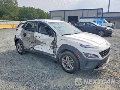 Czwarte zdjęcie samochodu z boku: 2022 HYUNDAI KONA SE VIN:KM8K22AB7NU819808 - miniatura