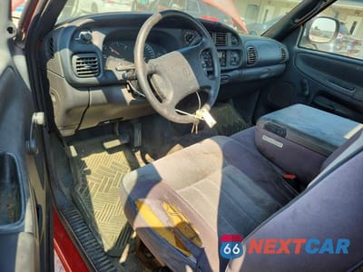 Zdjęcie 8 z 12 samochodu: 1998 DODGE RAM 1500 VIN:1B7HC16X5WS655854 - miniatura