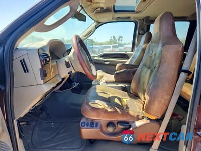 Zdjęcie 7 z 13 samochodu: 2006 FORD F350 SRW SUPER DUTY VIN:1FTWW31P26EA31946 - miniatura