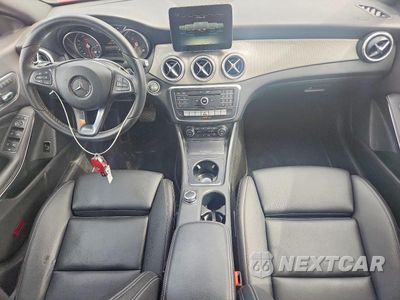 Zdjęcie 8 z 13 samochodu: 2018 MERCEDES-BENZ CLA 250 4MATIC VIN:WDDSJ4GB4JN602902 - miniatura