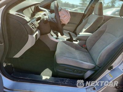 Zdjęcie 7 z 12 samochodu: 2014 HONDA ACCORD EX VIN:1HGCR2F7XEA071745 - miniatura