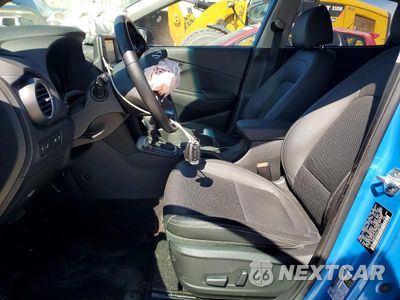 Zdjęcie 7 z 13 samochodu: 2020 HYUNDAI KONA LIMITED VIN:KM8K3CA55LU547723 - miniatura