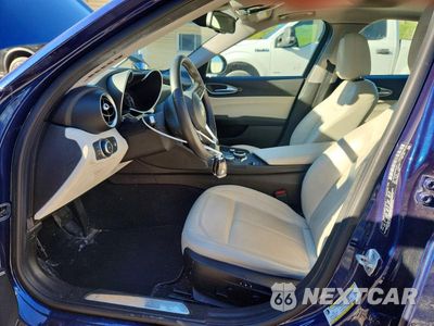 Zdjęcie 7 z 12 samochodu: 2019 ALFA ROMEO GIULIA Q4 VIN:ZARFANAN5K7612371 - miniatura