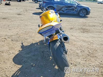 Czwarte zdjęcie samochodu z boku: 2002 YAMAHA YZFR1 VIN:JYARN10E52A002880 - miniatura