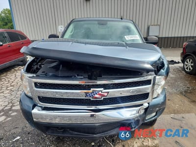 Piąte zdjęcie samochodu w środku: 2007 CHEVROLET SILVERADO K1500 VIN:1GCEK19JX7Z639770 - miniatura