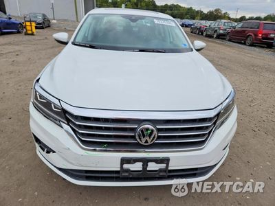 Piąte zdjęcie samochodu w środku: 2020 VOLKSWAGEN PASSAT SE VIN:1VWWA7A30LC012545 - miniatura