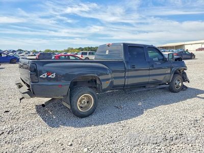 Trzecie zdjęcie samochodu z tyłu: 2004 CHEVROLET SILVERADO K3500 VIN:1GCJK33134F174006 - miniatura