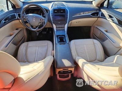Zdjęcie 8 z 13 samochodu: 2016 LINCOLN MKZ VIN:3LN6L2JK7GR633713 - miniatura