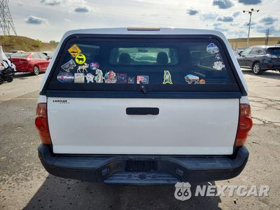 Zdjęcie 6 z 13 samochodu: 2015 TOYOTA TACOMA BASE VIN:5TFTX4CN9FX056221 - miniatura