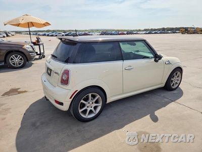 Trzecie zdjęcie samochodu z tyłu: 2010 MINI COOPER S VIN:WMWMF7C53ATX43667 - miniatura