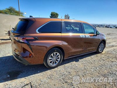 Trzecie zdjęcie samochodu z tyłu: 2023 TOYOTA SIENNA LE VIN:5TDKRKEC1PS139753 - miniatura